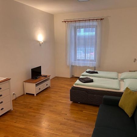 Apartments Karlin Прага Экстерьер фото