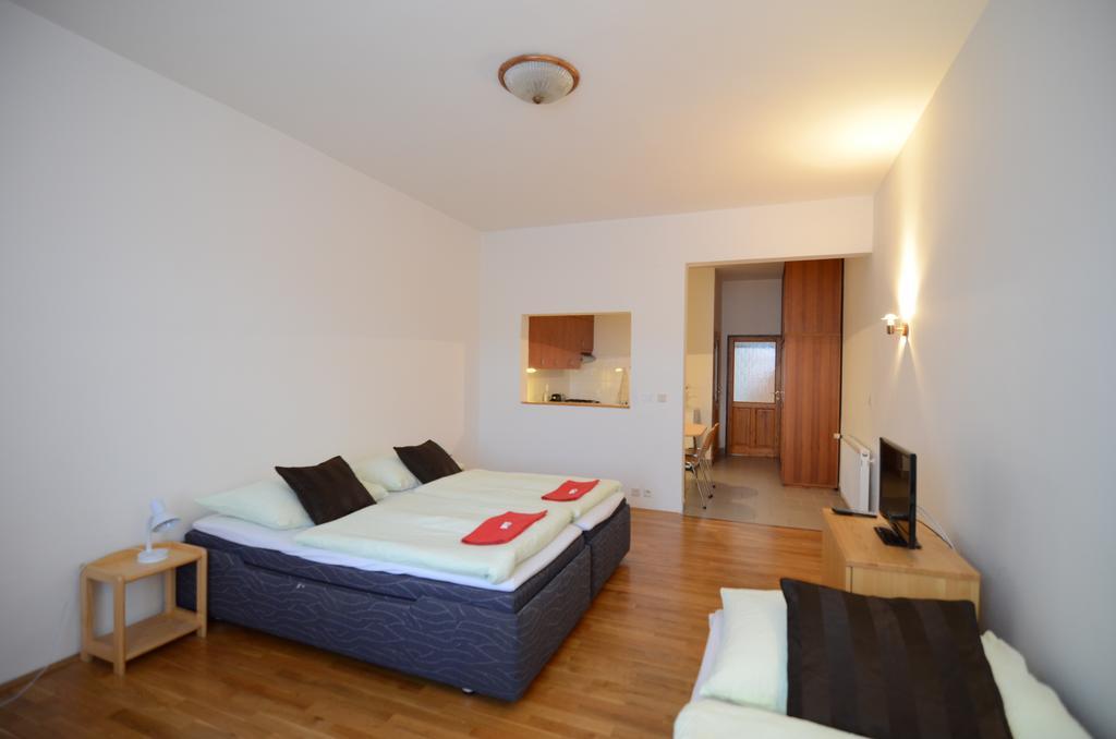 Apartments Karlin Прага Номер фото
