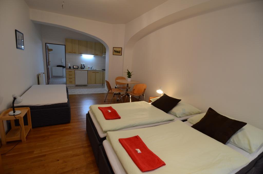 Apartments Karlin Прага Номер фото