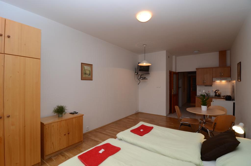 Apartments Karlin Прага Номер фото