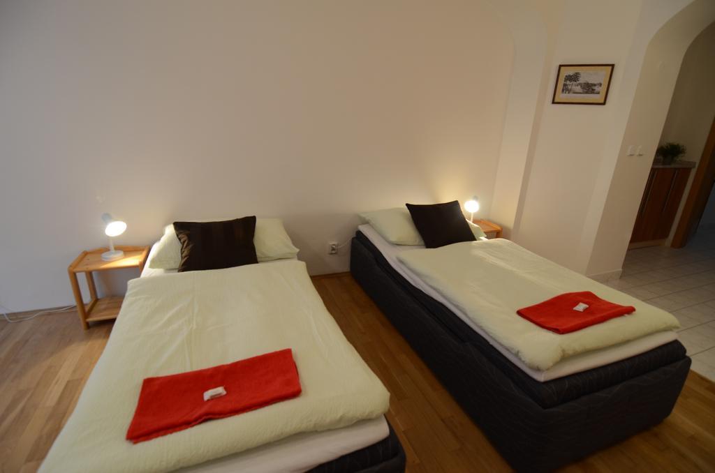 Apartments Karlin Прага Номер фото