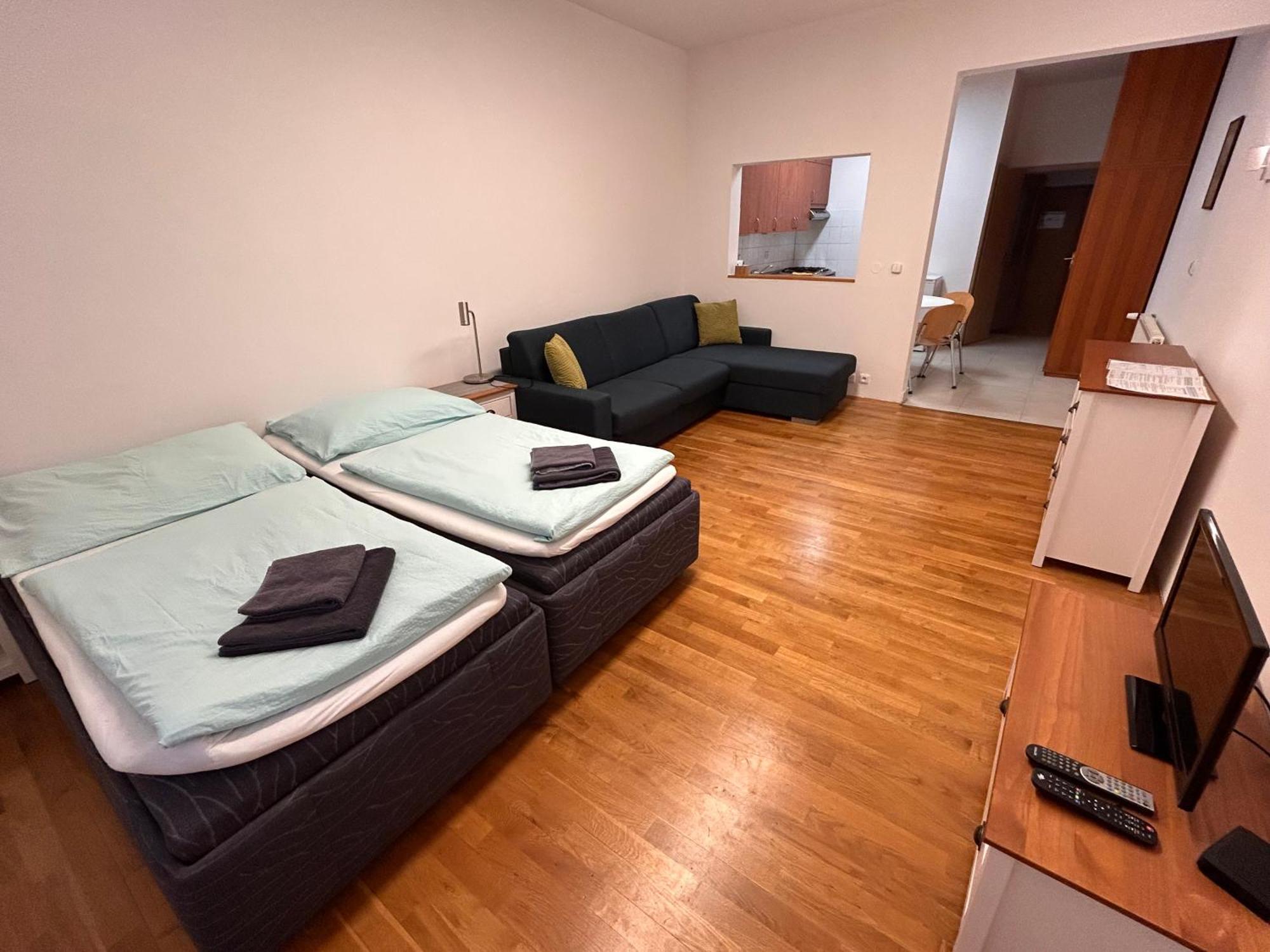 Apartments Karlin Прага Экстерьер фото